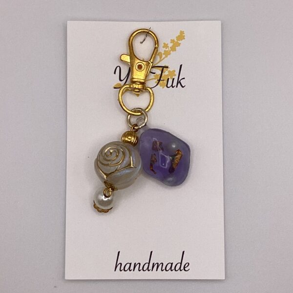 薔薇の庭園と小さな思い出 / レジンキーホルダー / L's 224 YOU & YUU Fukuoka Handmade Accessories Shop