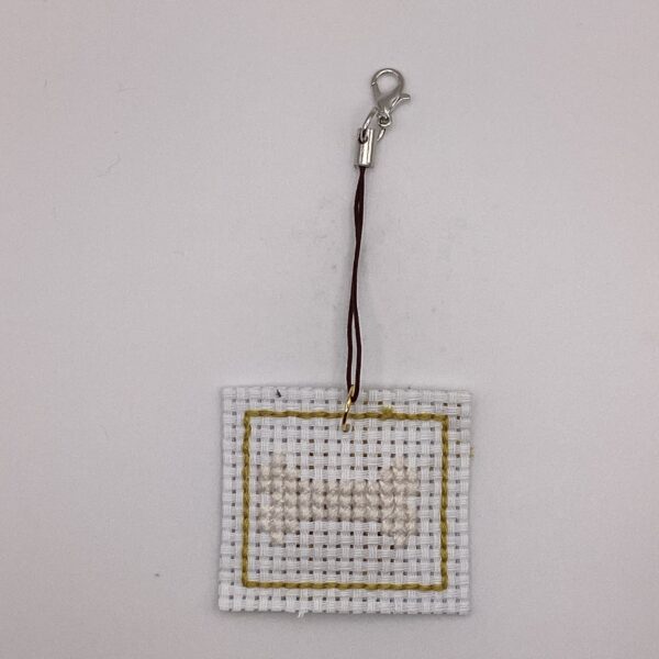 わんちゃん刺繡 / ストラップ / Tuesday 231 - 画像 (2)