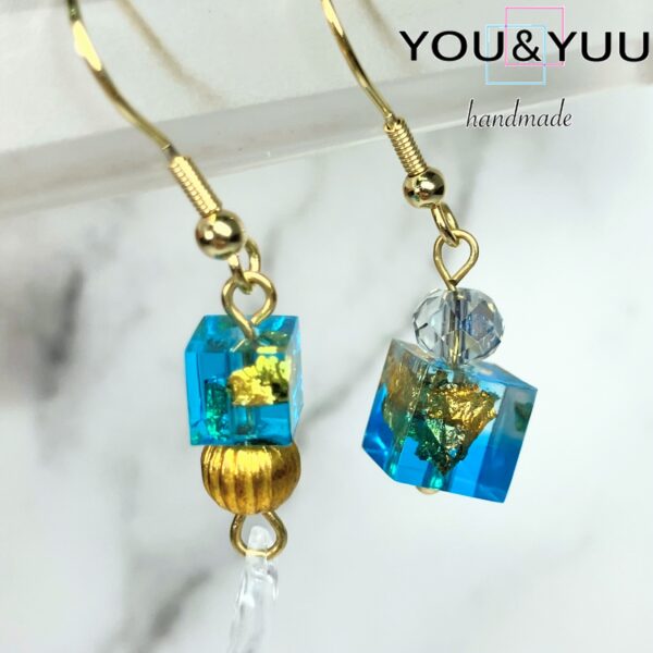 Blue Asymmetric / レジンピアス / L's 141 - 画像 (2)