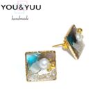 ブリオン煌めく＊大人のブルースクエアピアス / レジンピアス / L's 154