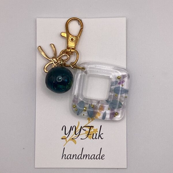 梅雨模様の空と池 / レジンキーホルダー / L's 236 YOU & YUU Fukuoka Handmade Accessories Shop