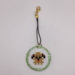 わんちゃん刺繍 / ストラップ / Tuesday 270 ご覧頂きありがとうございます(o^^o) わんちゃんをモチーフにした刺繍のストラップです！ U^ェ^U 一針一針クロスステッチで心を込めて制作しました。 たくさんの種類の中から、「推し」のわんちゃんに出会えるかも…？