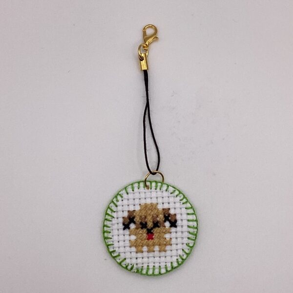 わんちゃん刺繍 / ストラップ / Tuesday 270 ご覧頂きありがとうございます(o^^o) わんちゃんをモチーフにした刺繍のストラップです！ U^ェ^U 一針一針クロスステッチで心を込めて制作しました。 たくさんの種類の中から、「推し」のわんちゃんに出会えるかも…？