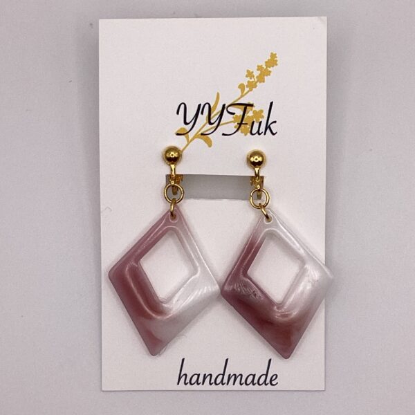Alipne aster -色褪せぬ窓辺- / レジンイヤリング / Meipuru 042 YOU & YUU Fukuoka Handmade Accessories Shop