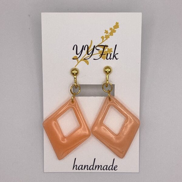 Bergamot -燃える炎- / レジンイヤリング / Meipuru 047 YOU & YUU Fukuoka Handmade Accessories Shop