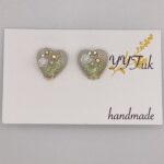 白くキラメク / レジンイヤリング / sinobu 243 YOU & YUU Fukuoka Handmade Accessories Shop