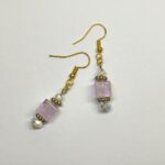 優しさ宿るキューブピアス 〜ピンク＆ホワイト〜　レジンピアス