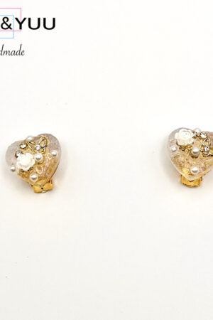 ローズ＆パールのハートイヤリング / レジンイヤリング / sinobu 369