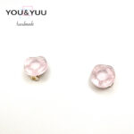 【大人可愛い】うるつやピンクレジンのシンプルクリップイヤリング / レジンイヤリング / Ls 292