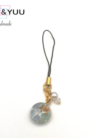 【翡翠の雫】ニュアンスグリーンとパールのストラップ / レジンストラップ / Ls 247